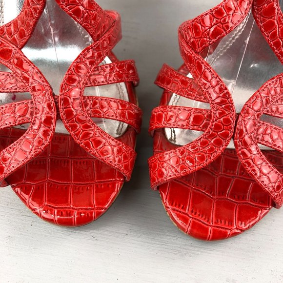 WHITE HOUSE BLACK MARKET Women's 9.5M Red Hawaii Croc Embossed Patent Heels - Picture 7 of 14